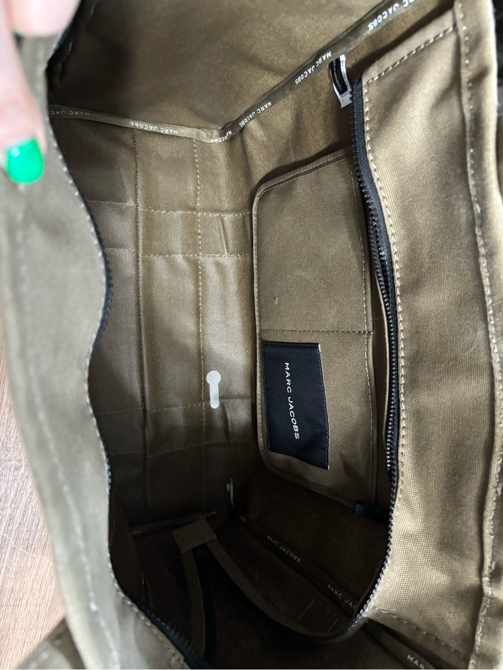 Marc Jacobs Canvas Tote Bag in Kahki with White Logo - Picture 2 of 4